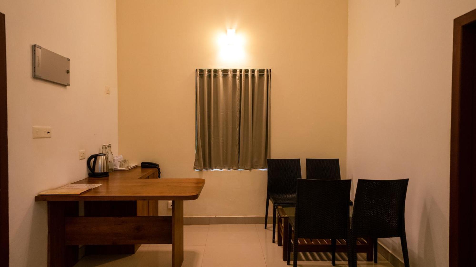 Vythiri Holiday Resort, Wayanad Exterior foto