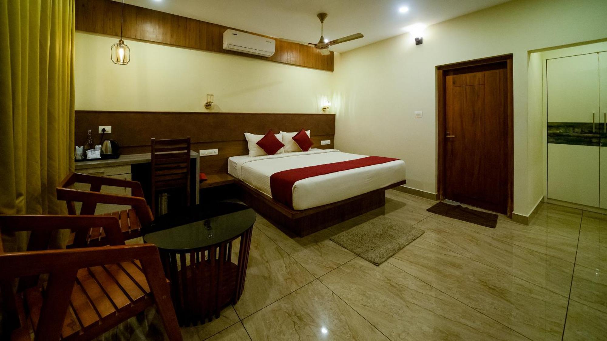 Vythiri Holiday Resort, Wayanad Exterior foto