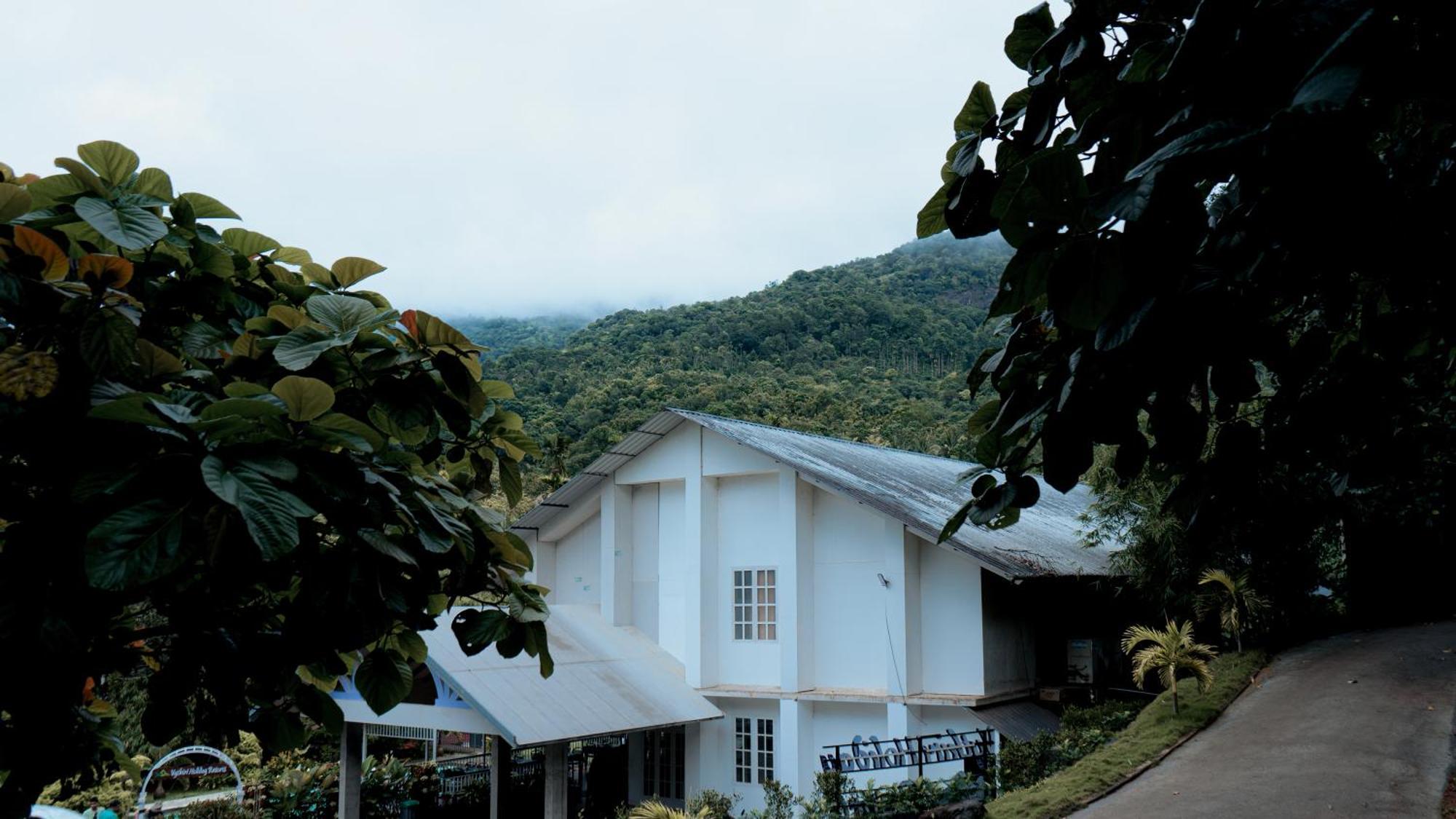 Vythiri Holiday Resort, Wayanad Exterior foto
