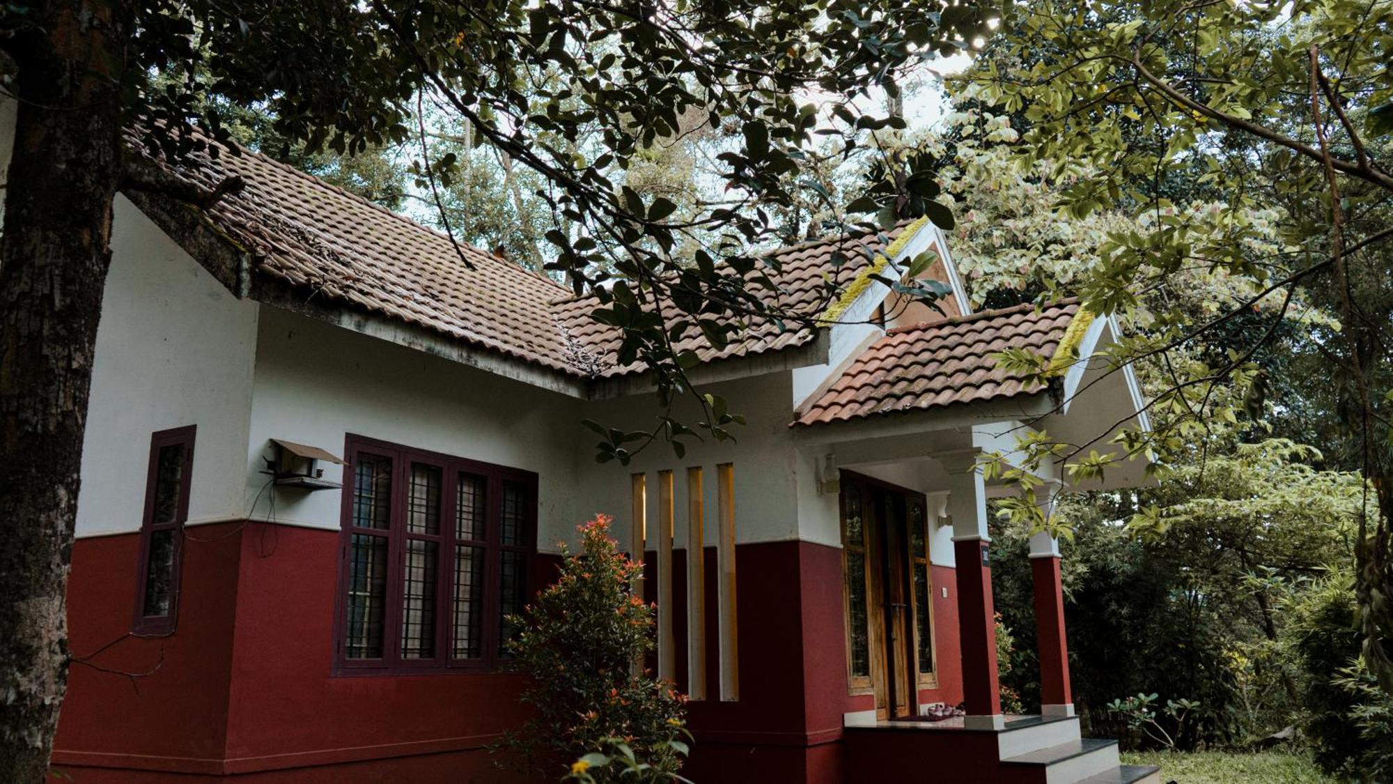 Vythiri Holiday Resort, Wayanad Exterior foto