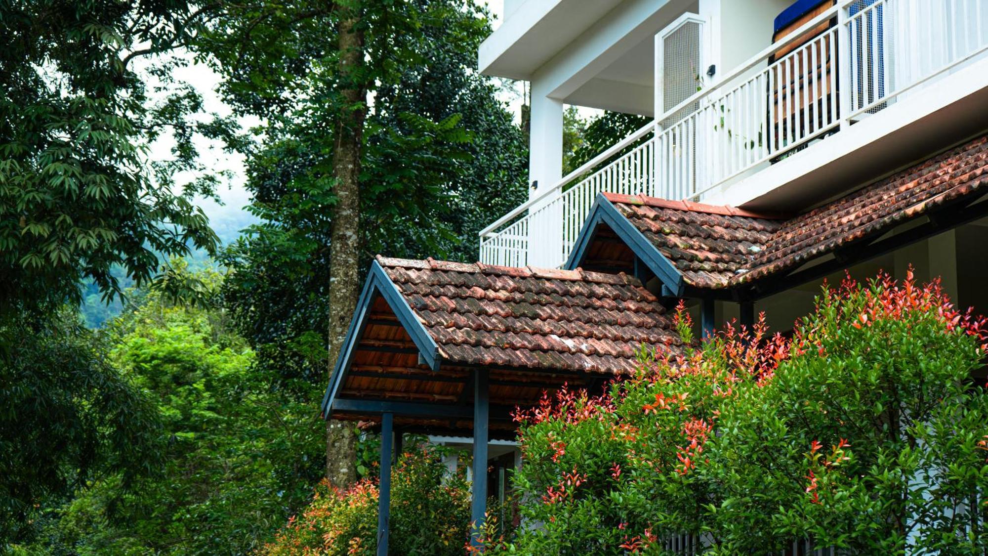 Vythiri Holiday Resort, Wayanad Exterior foto