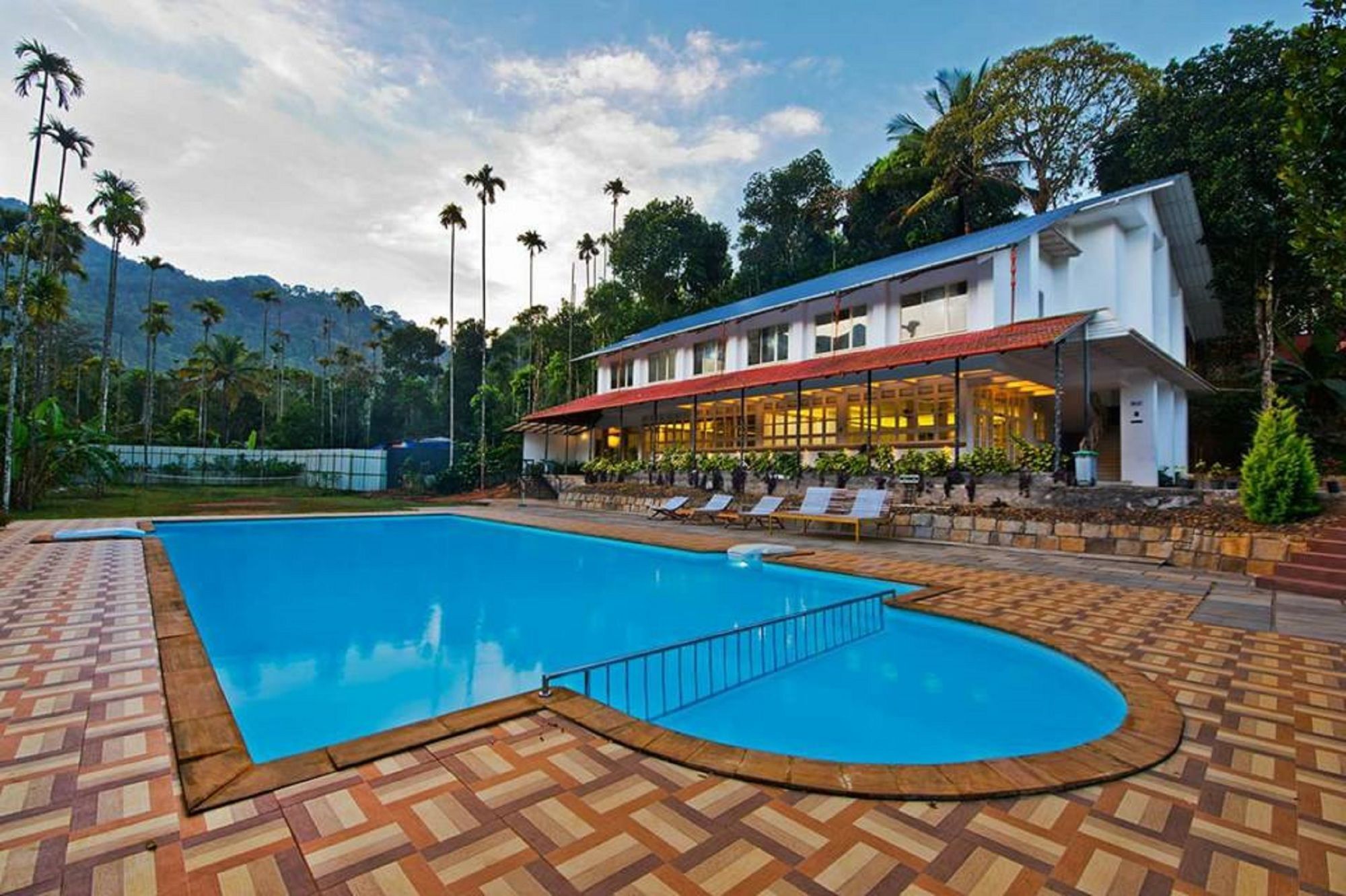 Vythiri Holiday Resort, Wayanad Exterior foto